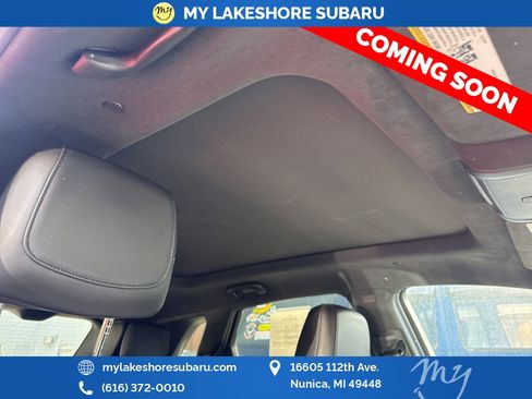 Used 2017 Cadillac XT5 Platinum w/ Driver Assist Package AWD/4WD image 16