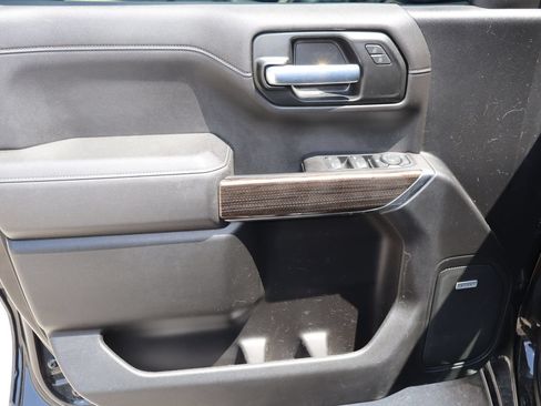 Used 2021 Chevrolet Silverado 1500 LT Trail Boss w/ Convenience Package II AWD/4WD image 19