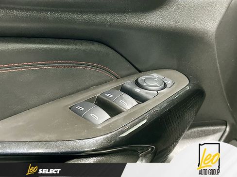 Certified 2024 Chevrolet Trax RS w/ Driver Confidence Package image 17