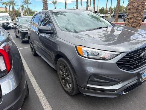 Used 2023 Ford Edge SE w/ Black Appearance Package AWD/4WD image 2