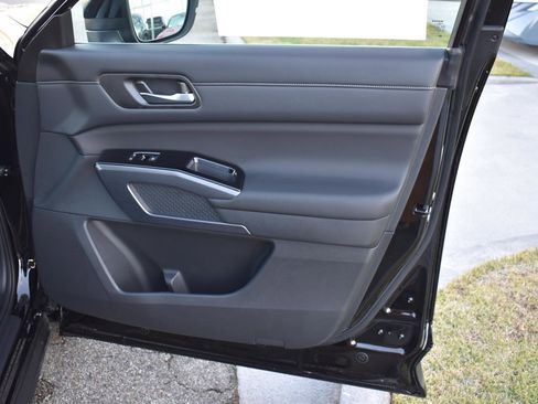 New 2026 Nissan Pathfinder SL image 64