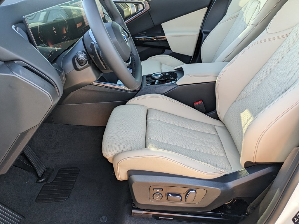 New 2026 BMW X3 xDrive30i w/ Convenience Package AWD/4WD image 12