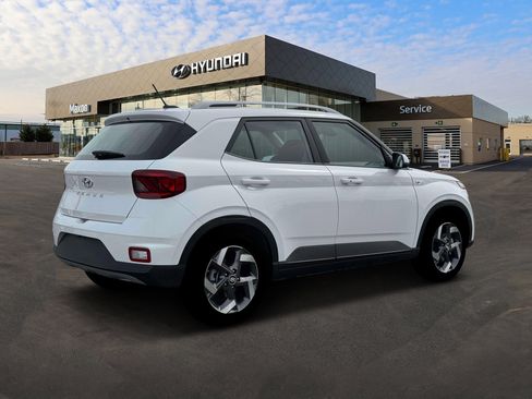New 2026 Hyundai Venue SEL image 8
