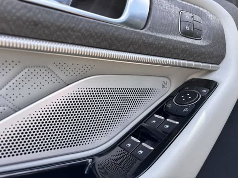 Used 2025 Ford Explorer Platinum w/ LUX Leather Package image 17