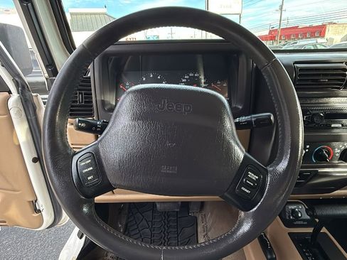 Used 2001 Jeep Wrangler Sahara image 17