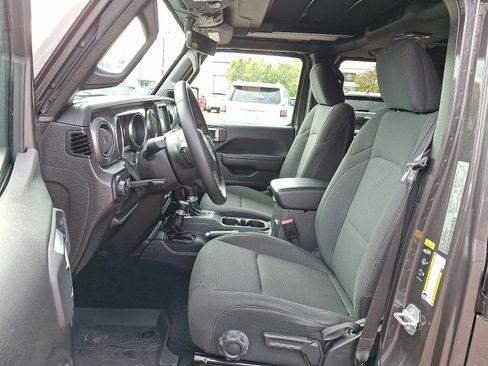 Used 2022 Jeep Wrangler Unlimited Willys image 13