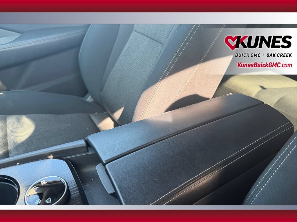 Used 2026 Nissan Rogue SV AWD/4WD image 30