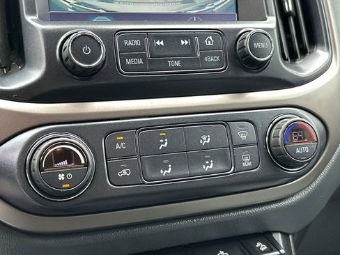 Used 2018 Chevrolet Colorado Z71 w/ Centennial Edition image 28