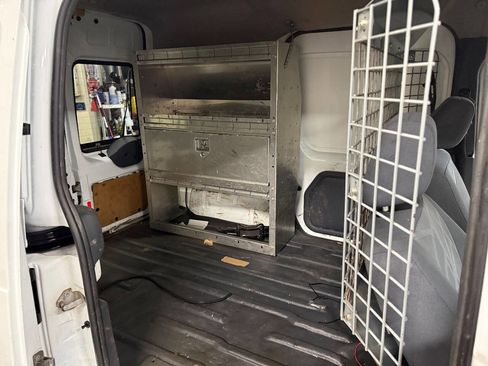 Used 2013 Ford Transit Connect XLT image 9