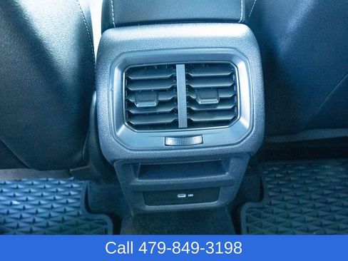 Used 2022 Volkswagen Taos SEL image 31