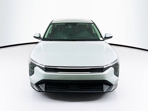 Used 2025 Kia K4 LXS image 2