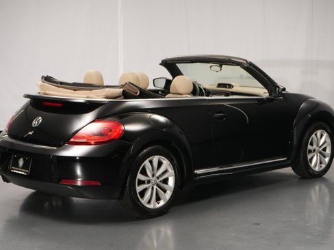 Used 2013 Volkswagen Beetle TDI FWD image 11