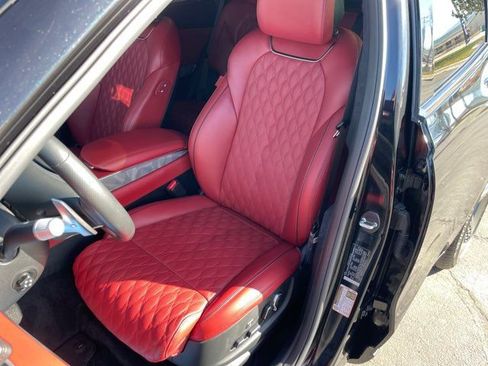 Used 2024 Genesis GV70 3.5T Sport w/ Sport Advanced Package image 15