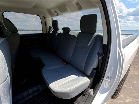 Used 2014 RAM 1500 Express AWD/4WD image 23