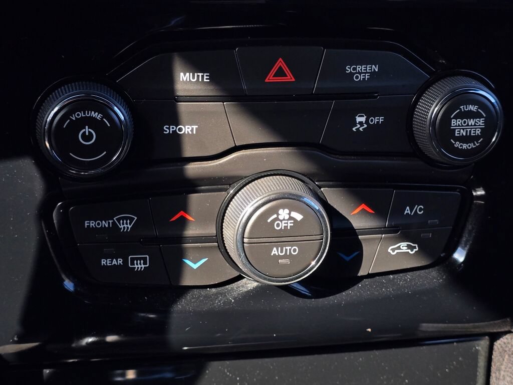 Used 2019 Chrysler 300 S RWD image 29