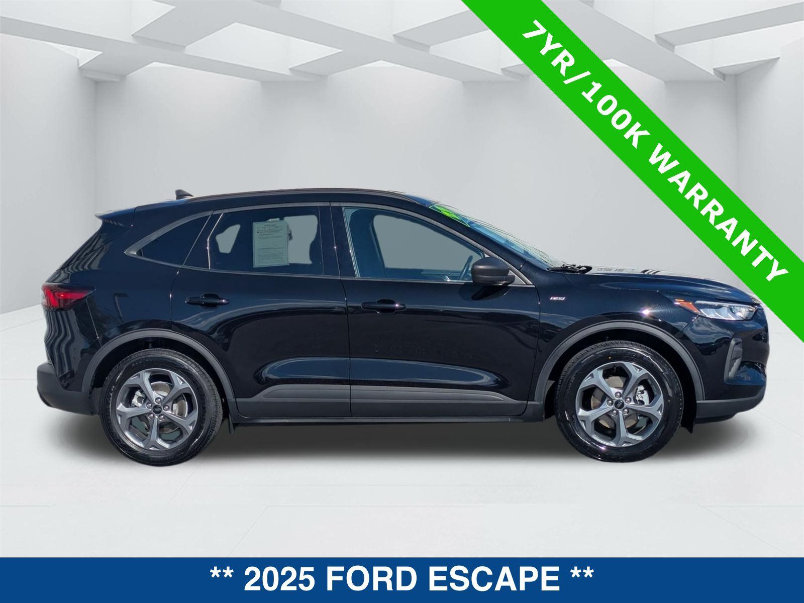 Certified 2025 Ford Escape ST-Line FWD image 4