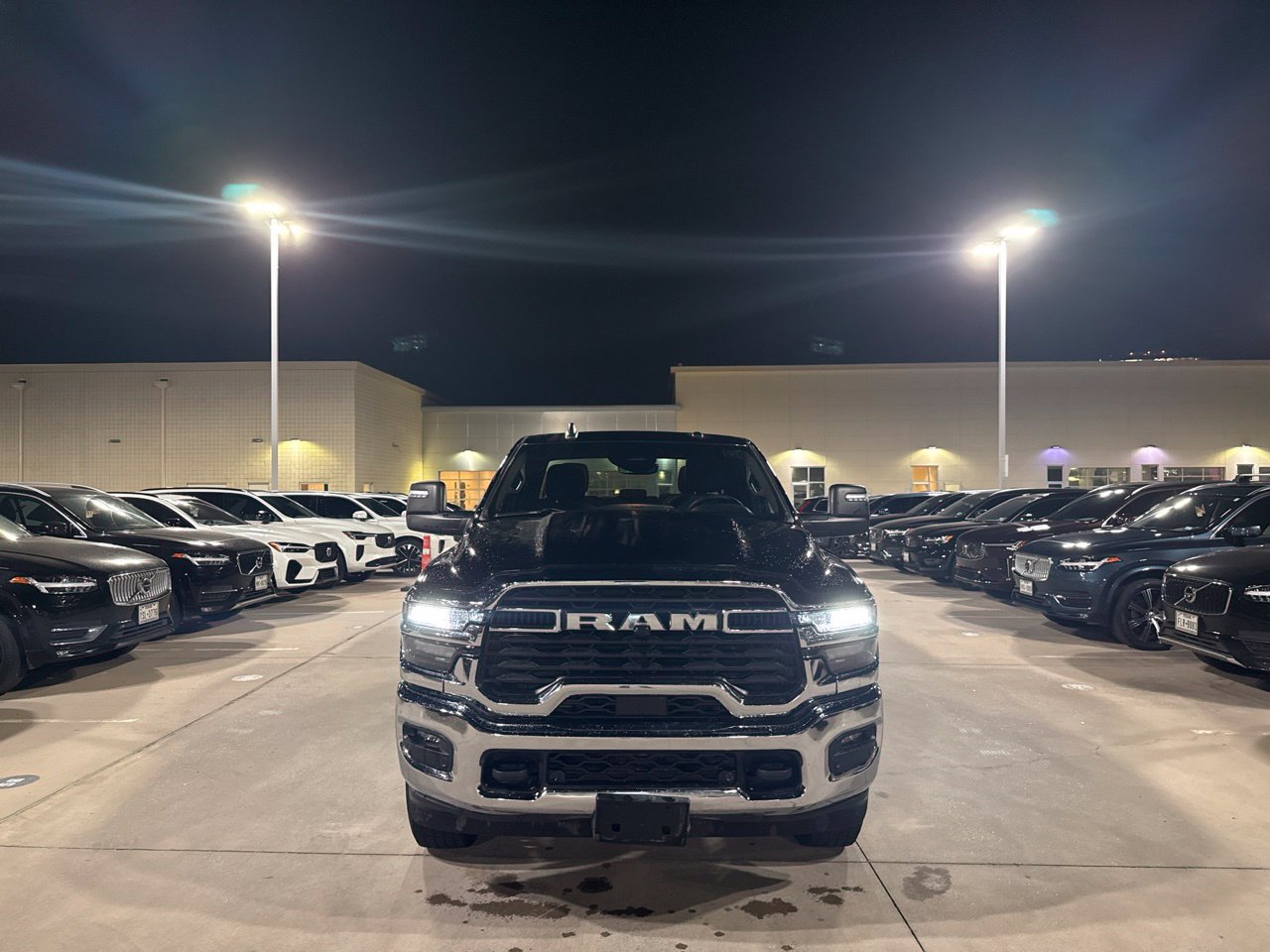 Used 2026 RAM 2500 Big Horn AWD/4WD image 4