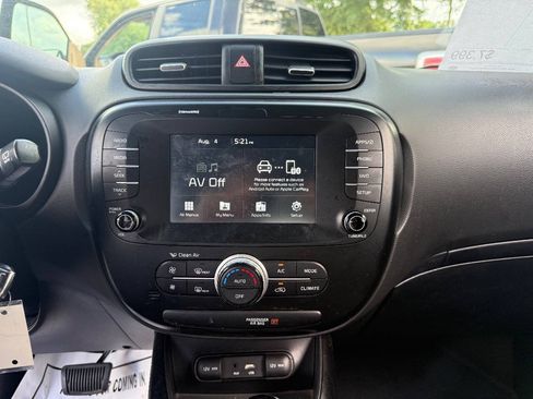 Used 2018 Kia Soul w/ Convenience Package FWD image 15