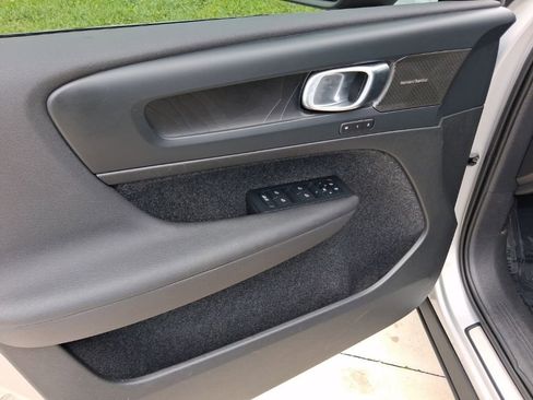 Used 2023 Volvo C40 P8 Recharge Ultimate w/ Protection Package Premier AWD/4WD image 15