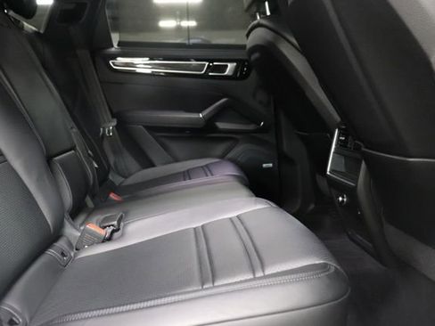 Used 2019 Porsche Cayenne S AWD/4WD image 26