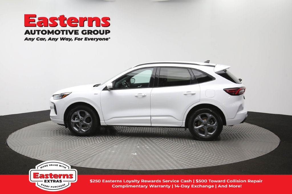 Used 2023 Ford Escape ST-Line Select AWD/4WD image 61