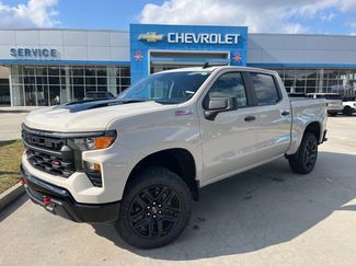 New 2026 Chevrolet Silverado 1500 Custom Trail Boss w/ LPO, Dark Essentials Package video 2