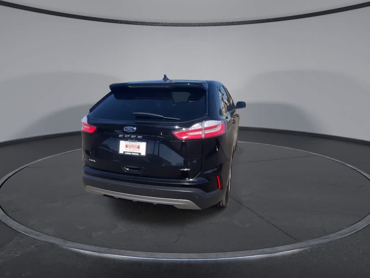 Used 2024 Ford Edge SEL AWD/4WD image 8