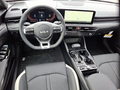 New 2025 Kia K5 GT-Line image 7