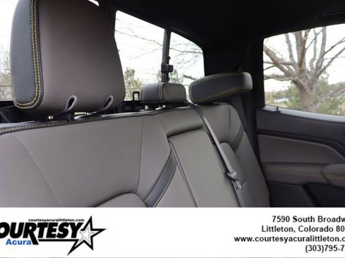 Used 2025 Chevrolet Colorado ZR2 w/ Technology Package image 30