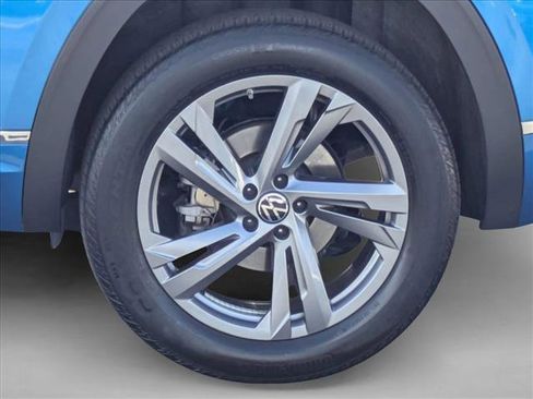 Used 2024 Volkswagen Atlas Cross Sport SEL R-Line image 24