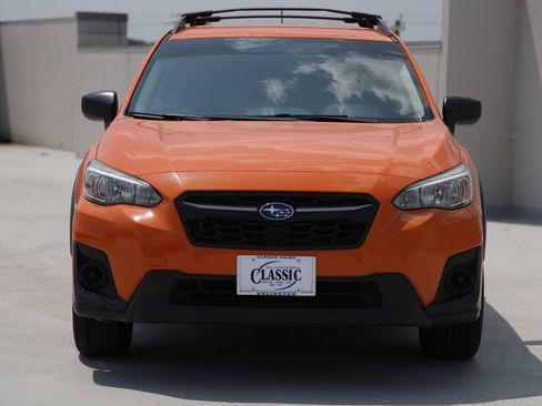 Used 2018 Subaru Crosstrek 2.0i AWD/4WD image 9