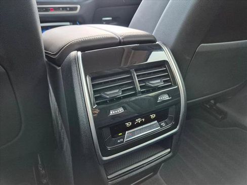 Used 2023 BMW X7 xDrive40i AWD/4WD image 19