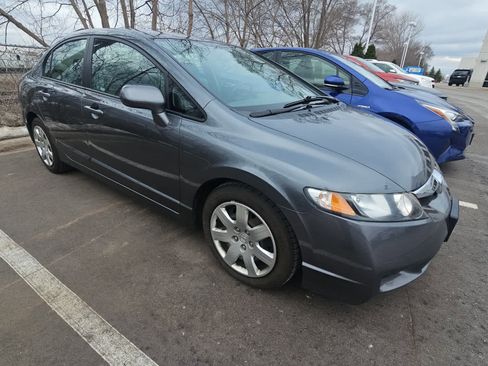 Used 2010 Honda Civic LX image 2