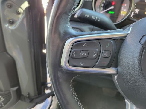 Used 2023 Jeep Wrangler Unlimited Sahara w/ Cold Weather Group AWD/4WD image 27