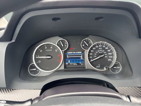 Used 2016 Toyota Tundra SR5 w/ SR5 Upgrade Package image 20