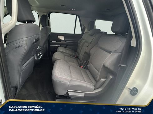 Used 2025 Ford Expedition Max Active AWD/4WD image 27