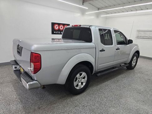 Used 2012 Nissan Frontier SV RWD image 7