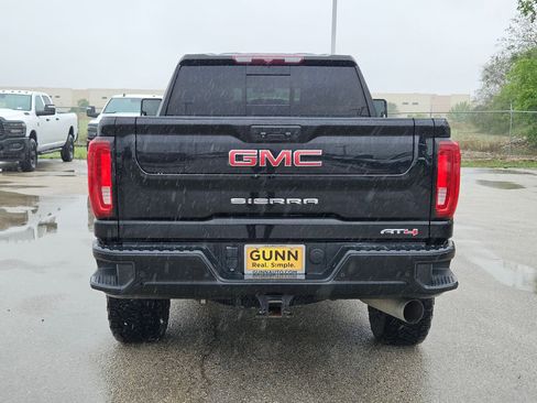 Used 2022 GMC Sierra 2500 AT4 w/ AT4 Preferred Package AWD/4WD image 4