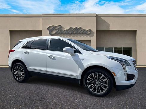 Used 2017 Cadillac XT5 Premium Luxury FWD image 1