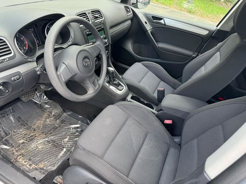 Used 2013 Volkswagen Golf 4-Door FWD image 10