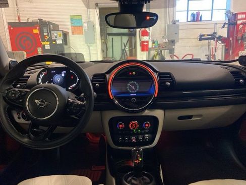 Used 2021 MINI Cooper Clubman S w/ Driver Assistance Package image 22