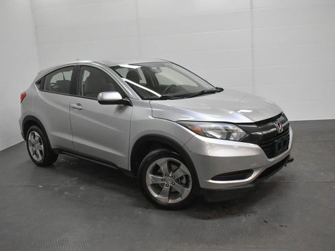 Used 2016 Honda HR-V LX image 1