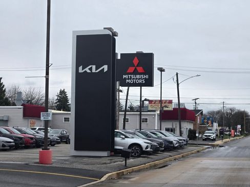 Used 2025 Honda CR-V Sport Touring image 14