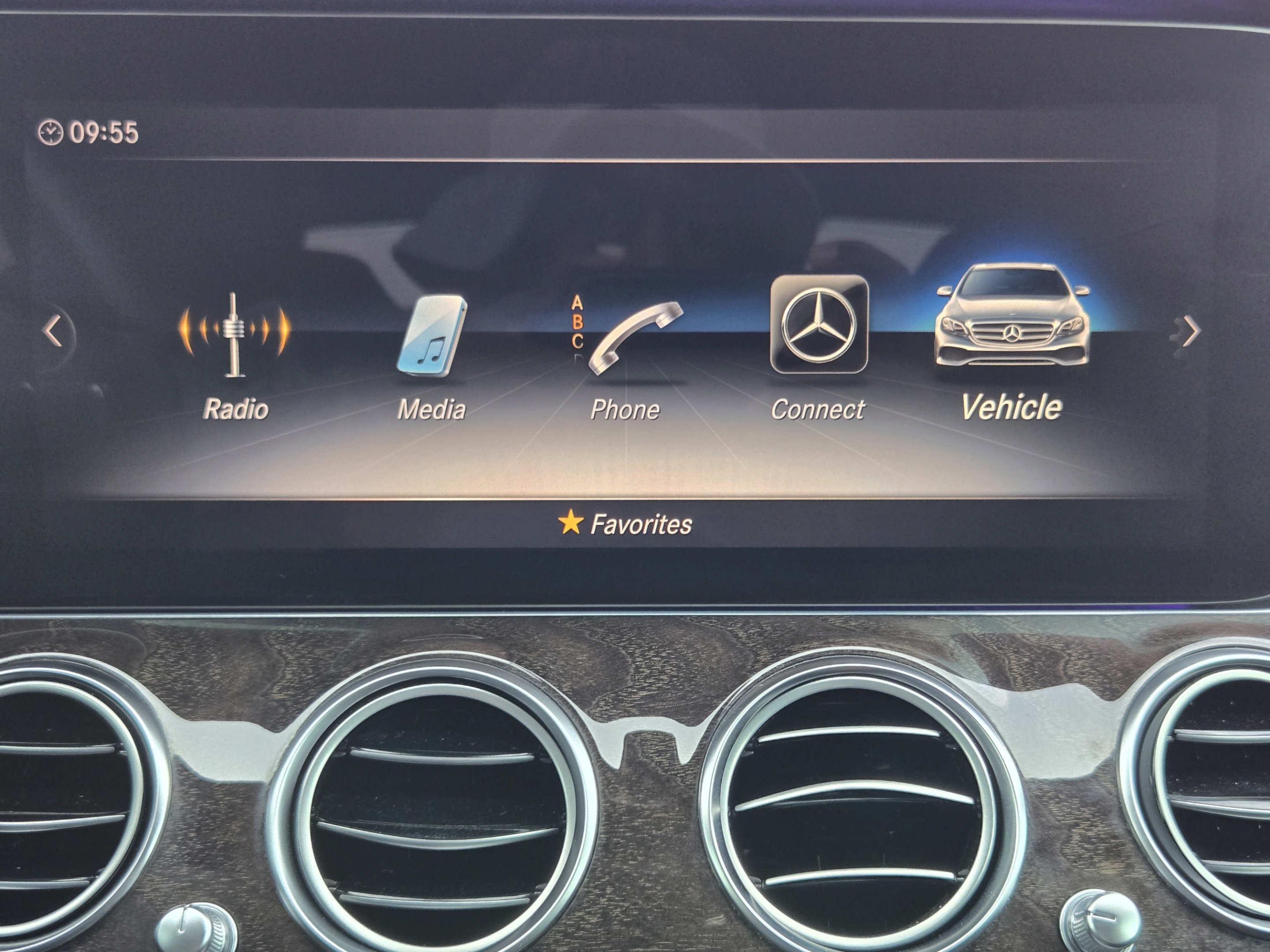 Used 2020 Mercedes-Benz E 350 Sedan image 13