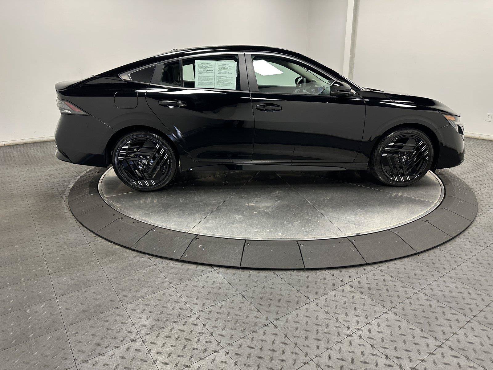Used 2026 Nissan Sentra SR w/ Floor Mat Package FWD image 15