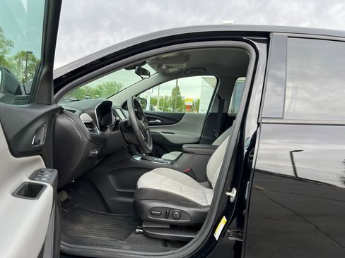 Used 2019 Chevrolet Equinox LS w/ LS Convenience Package FWD image 14