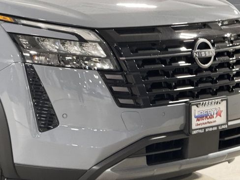 New 2026 Nissan Pathfinder Platinum w/ Cargo Package AWD/4WD image 3