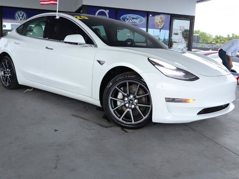 Used 2020 Tesla Model 3 Long Range AWD/4WD image 3