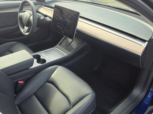 Used 2023 Tesla Model 3 Standard Range RWD image 12