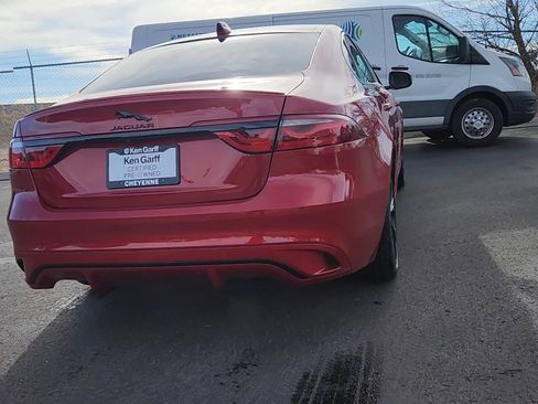 Used 2024 Jaguar XF R-Dynamic SE image 3